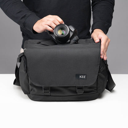 Mantis 3.0 Camera Messenger Bag