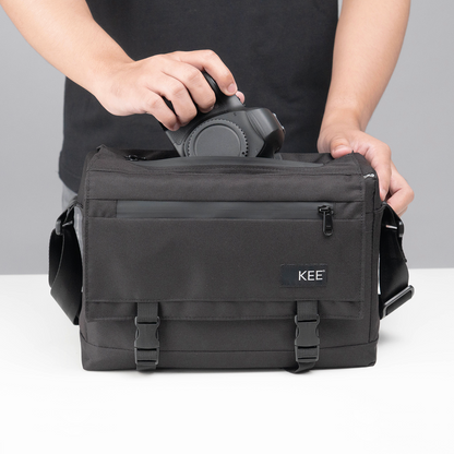 Neira Camera Messenger Bag